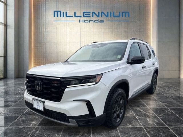 2023 Honda Pilot TrailSport